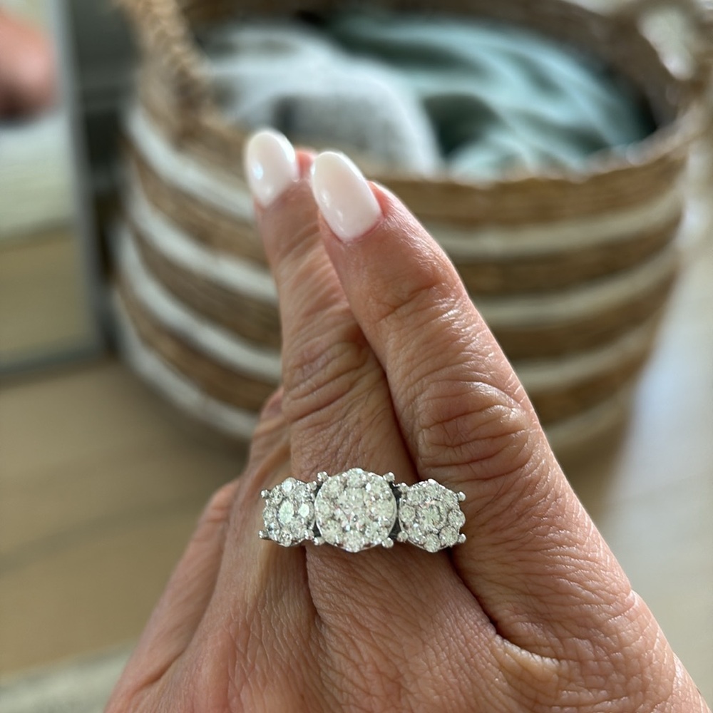Diamond ring - Picture 4 of 7